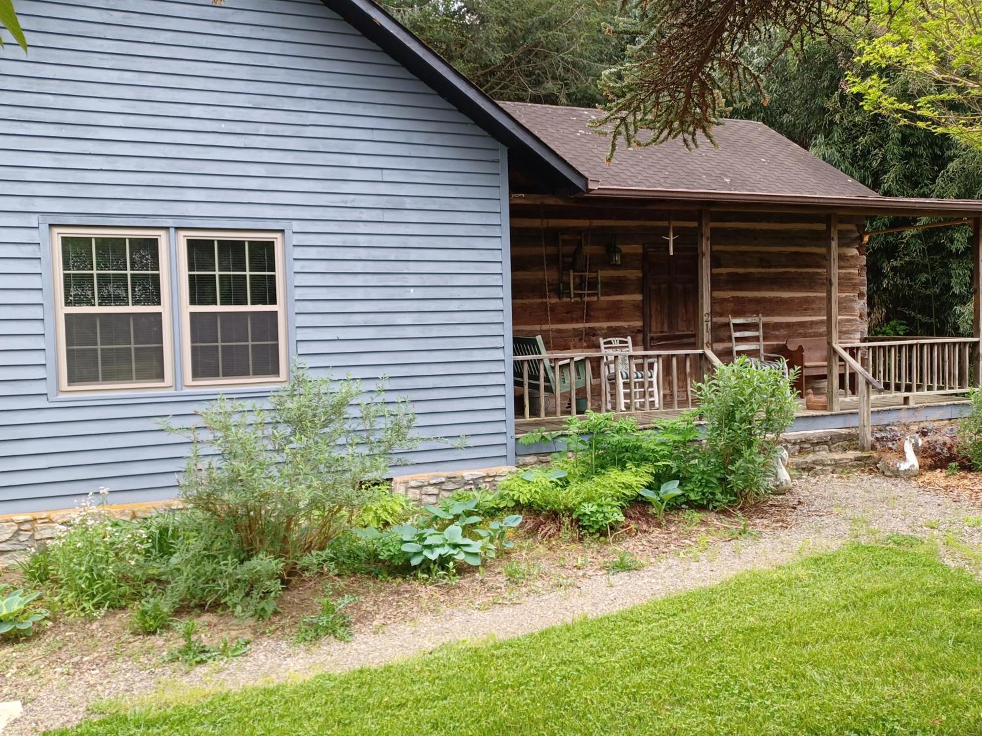 Restored1850S Log Cabin, With Gazebo And Gardens! 1 Mile To Downtown Weaverville Esterno foto